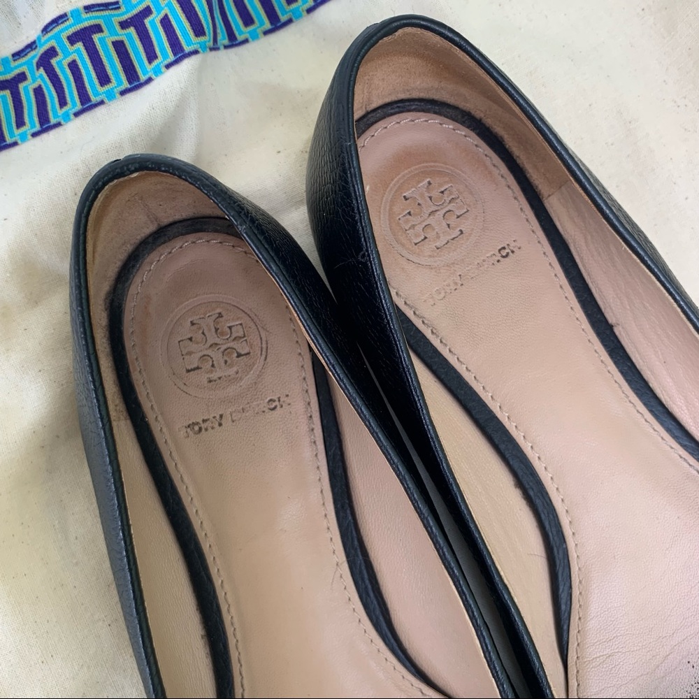 Tory Burch Claire Black & Gold Ballerina Flats 7 - Picture 6 of 13